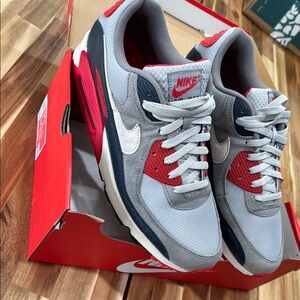 Nike Men's Air Max 90 Gray/Red/Navy Sneakers Sz13